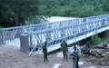La MONUC et les FARDC réparent un pont stratégique qui relie Mambassa à Kisangani 